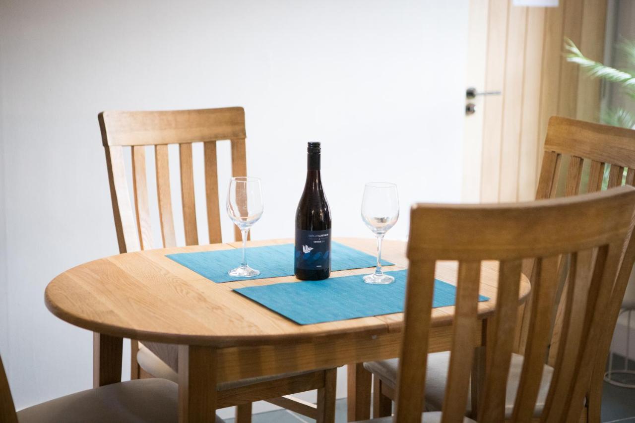 Vineyard Country Cottage Llanerch-Aeron エクステリア 写真